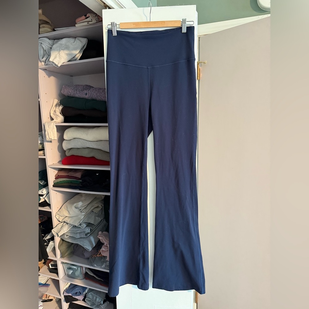 Lululemon SHR flare Grooves